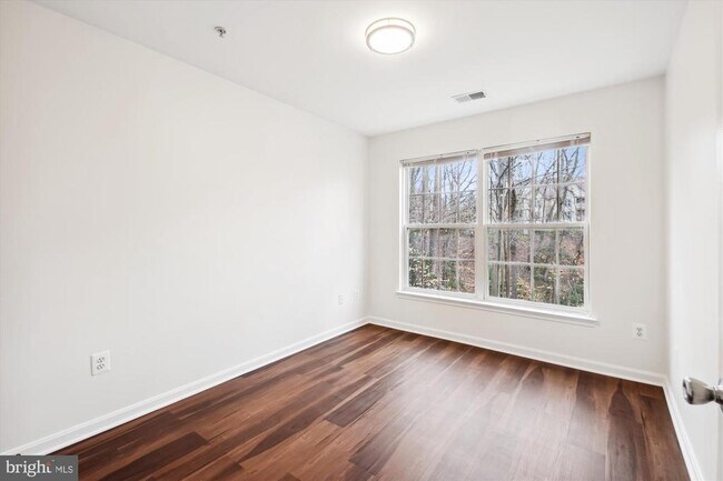 Building Photo - 2155 Scotts Crossing Ct