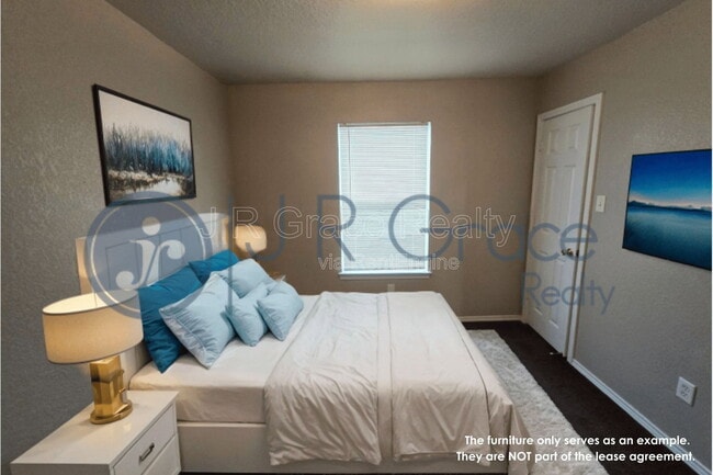 Building Photo - 1306 Dugger Cir
