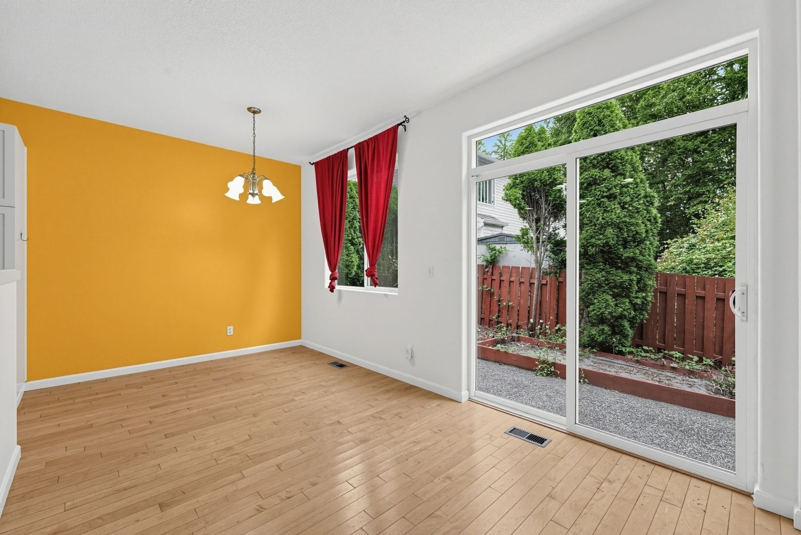 Building Photo - 432 NE 57th Ave