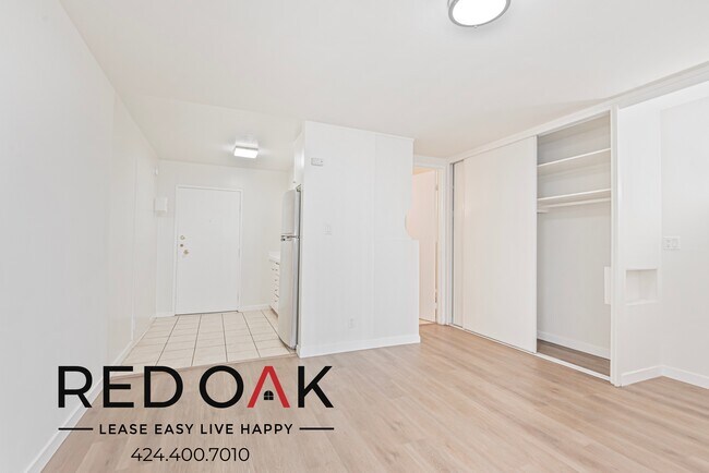 Building Photo - 509 S Manhattan Pl