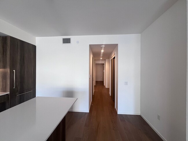 Building Photo - Epic REA - Newly Modern  2BR + 2BA in the ...