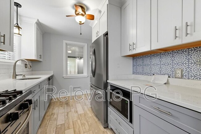 Building Photo - 8803 Weldon Dr