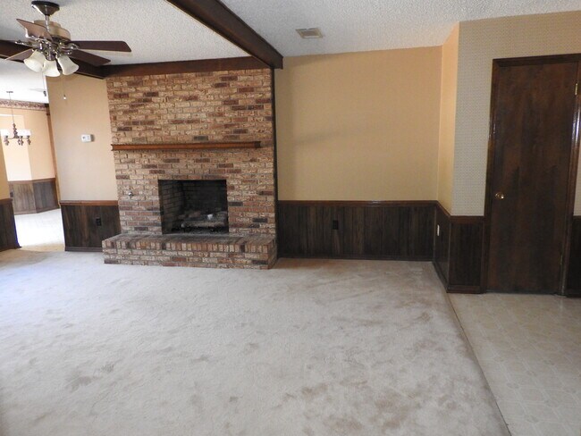 Building Photo - 2014 Beechwood Blvd