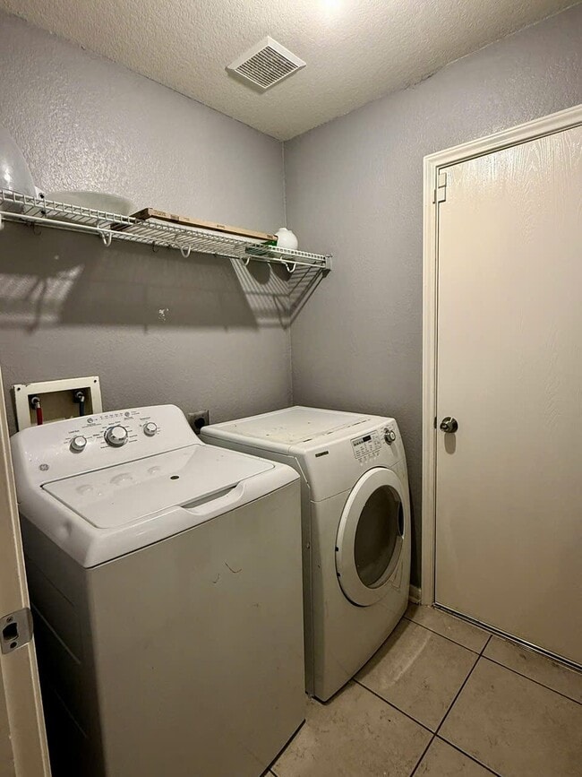 Building Photo - 9214 Purston Ct