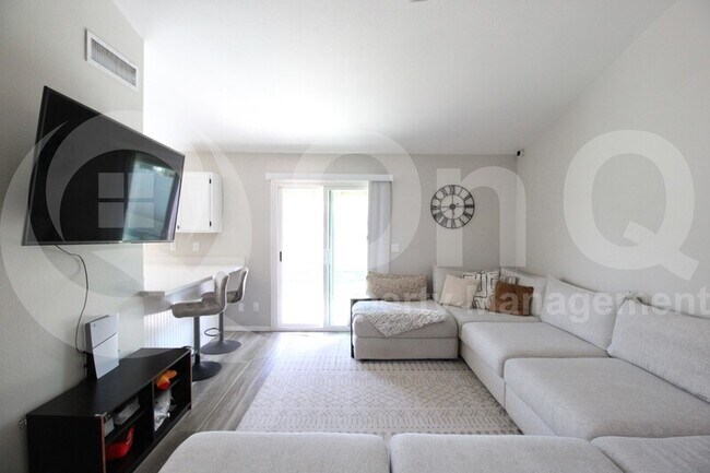 Building Photo - 6335 E Brown Rd