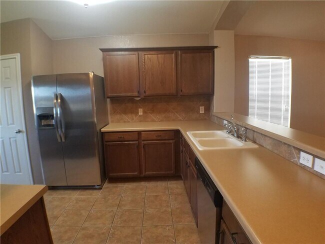 Building Photo - 2488 Green Meadows Ln