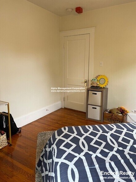 Building Photo - 155 Summer St