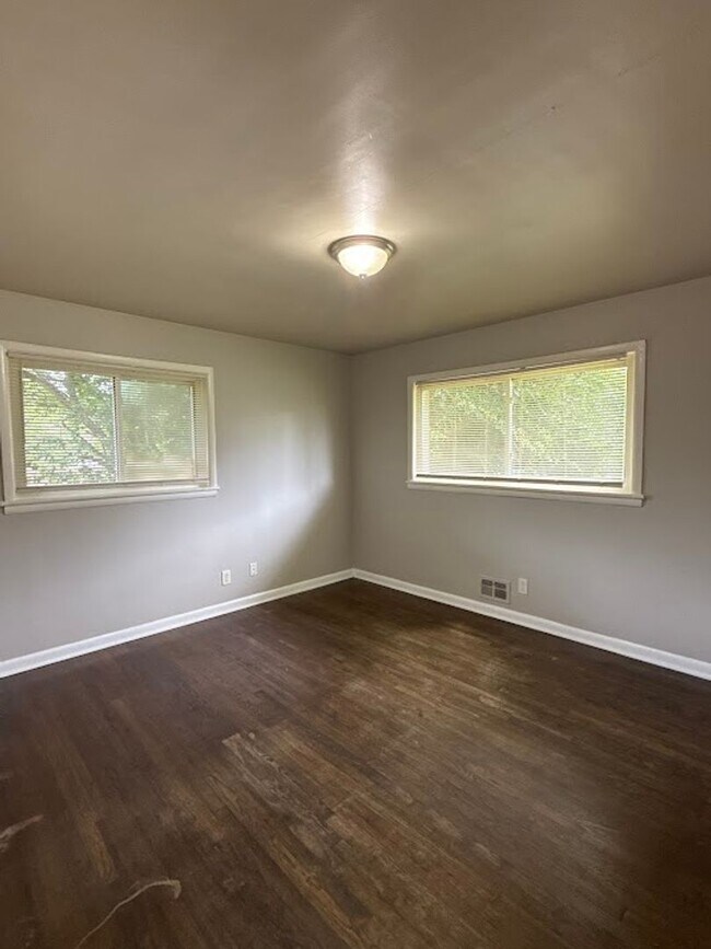 Building Photo - Charming 3-Bedroom Home in Decatur – Minut...