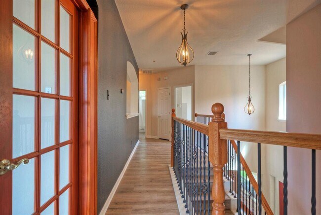Building Photo - 3912 Coopers Hawk Cove