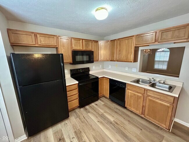 Building Photo - 3039 Armory Dr