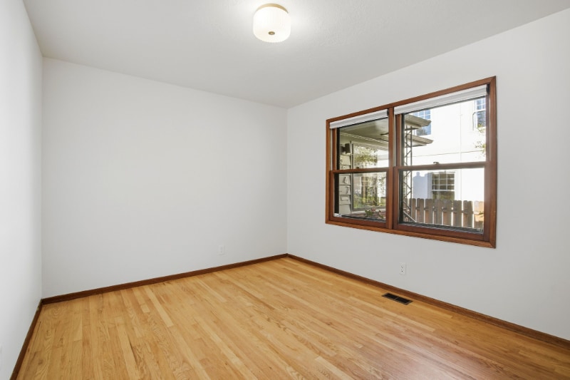 Building Photo - 5845 NE 30th Ave