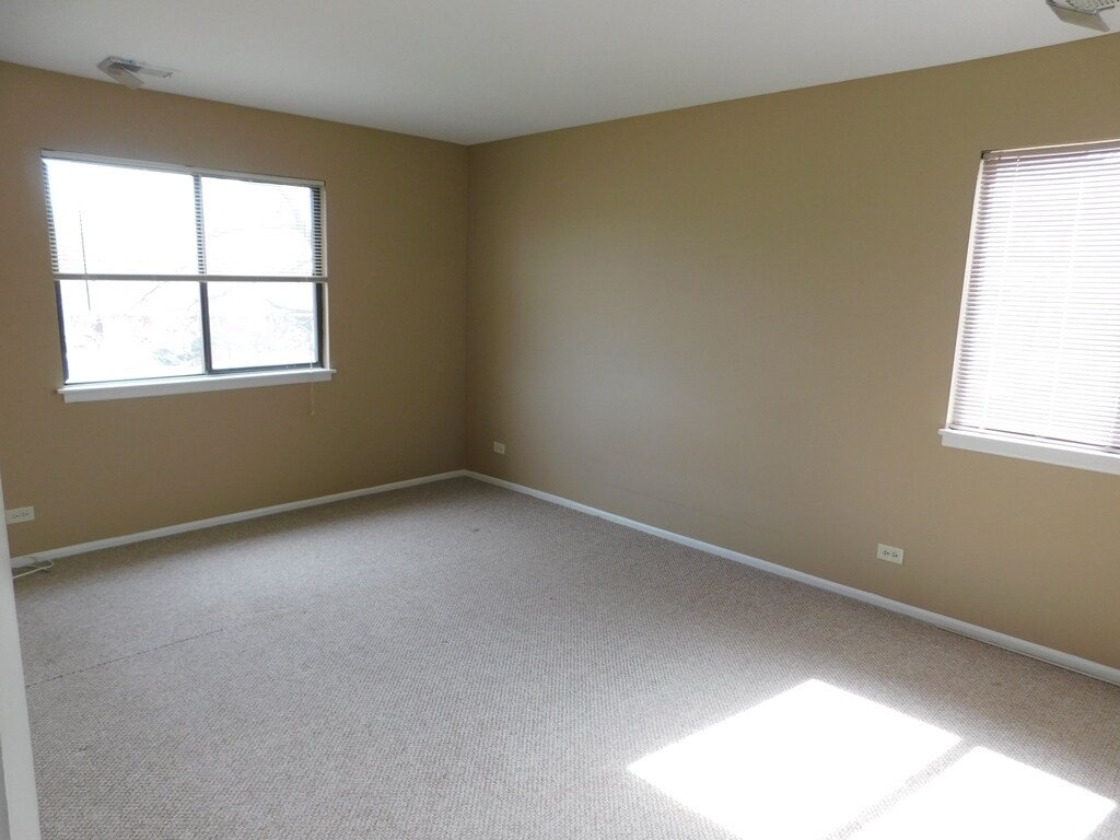 Building Photo - 573 Greystone Ln