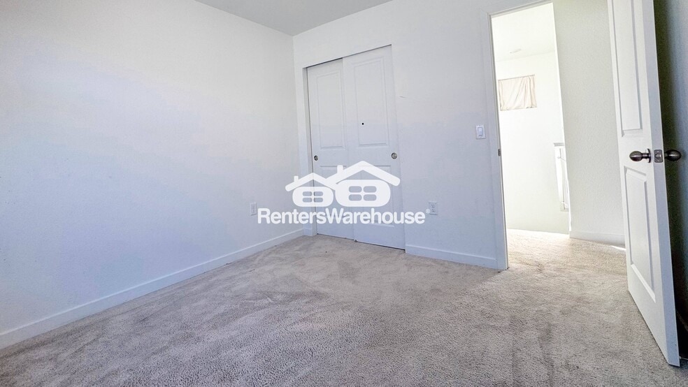 Building Photo - 530 Kiowa Ave