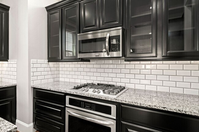 Building Photo - 6703 Highclere Manor Ln