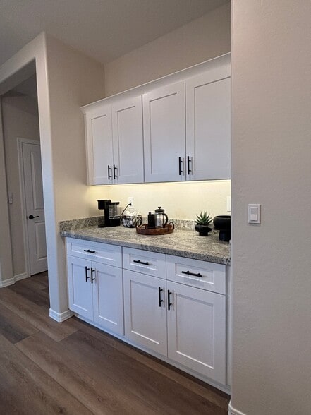 Building Photo - 1204 Tranquil Ln