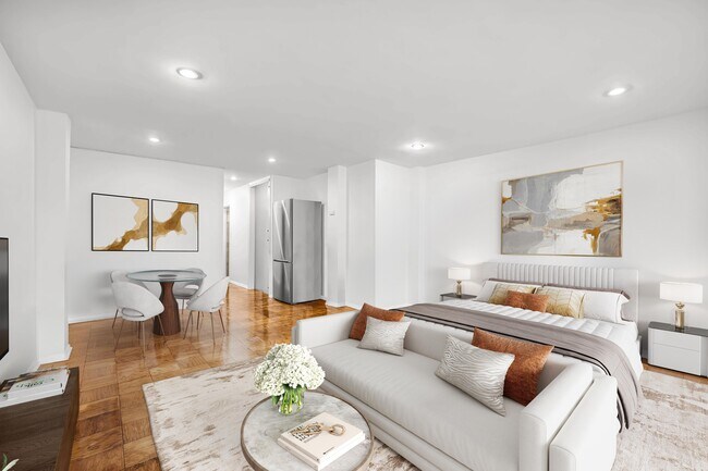 Building Photo - 240 E 35th St