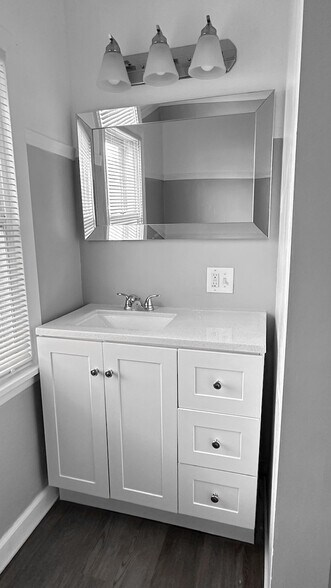 Building Photo - 222 W Union St