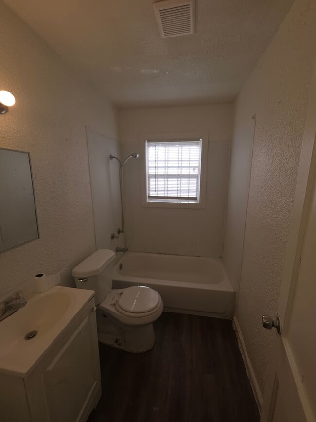 Building Photo - 3613 Bright St