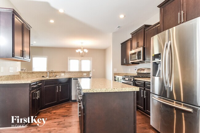 Building Photo - 743 Breeders Cup Dr