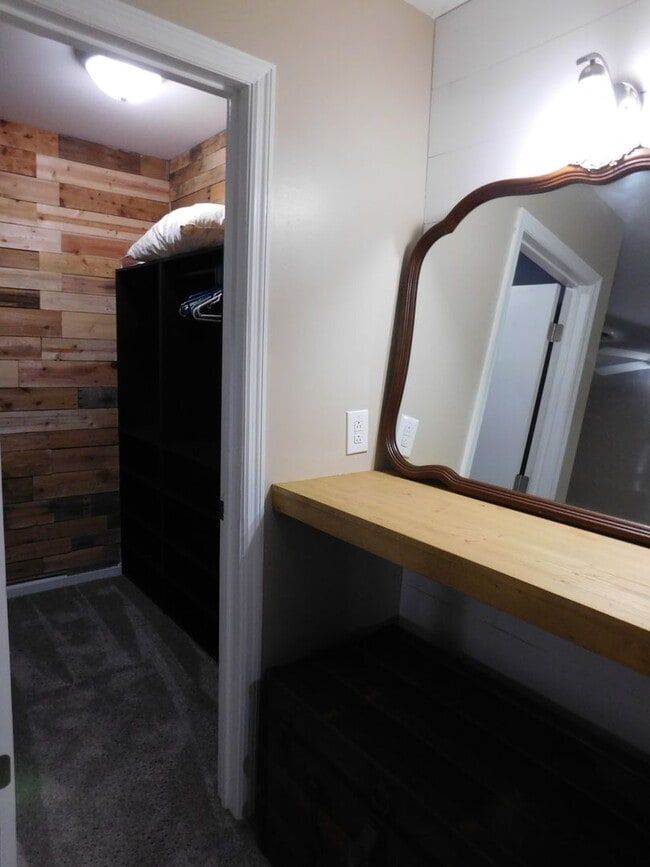 Building Photo - 842 Halifax Cir