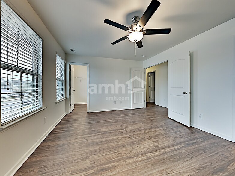 Building Photo - 3730 Nicolyn Dr