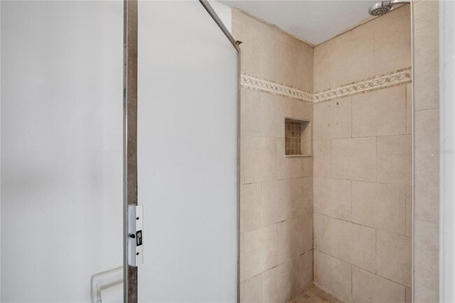 Building Photo - 2415 Bayshore Gardens Pkwy
