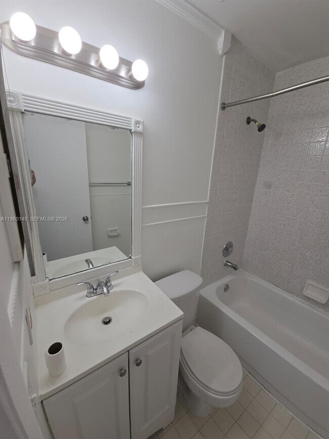 Building Photo - 9718 Hammocks Blvd