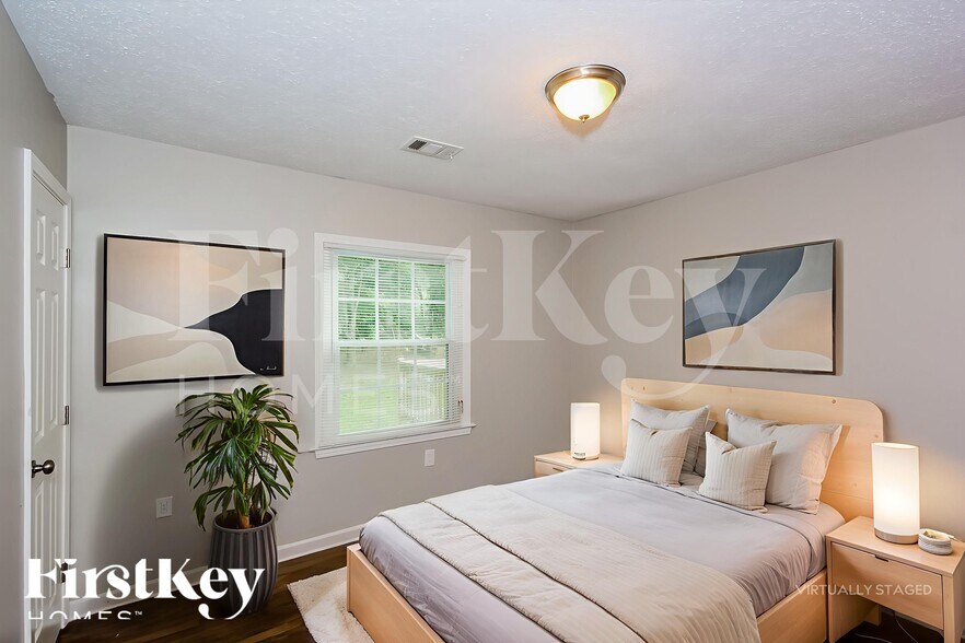 Building Photo - 1367 Blanche Dr SE