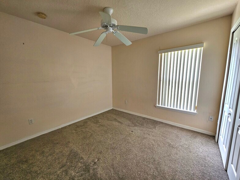 Building Photo - 297 Blue Jay Way