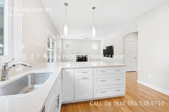 Building Photo - 1714 Anchor Wy