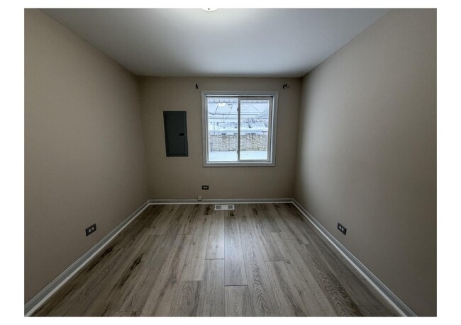 Building Photo - 4129 W 90th St