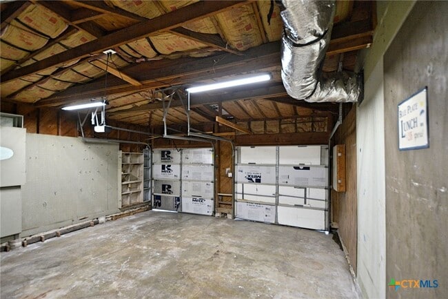 Building Photo - 571 W Merriweather St