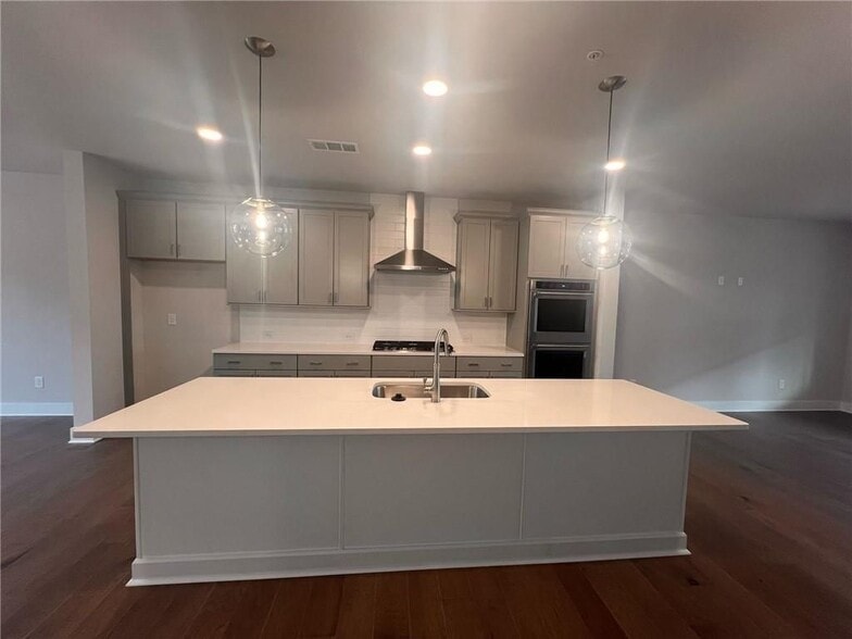 Building Photo - 1220 Waterfall Ct