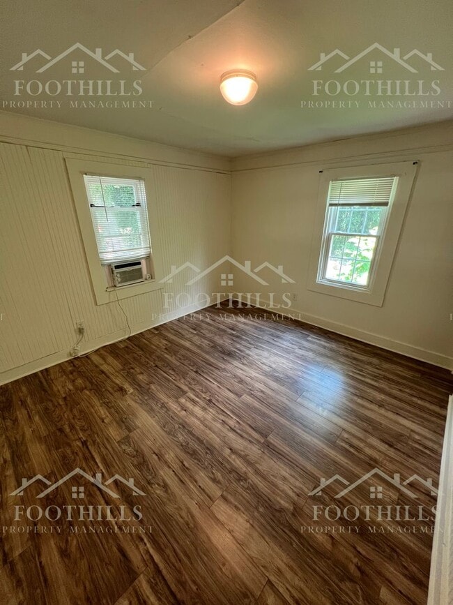 Building Photo - Affordable 3 Bedroom Home Near Hwy 28 with...