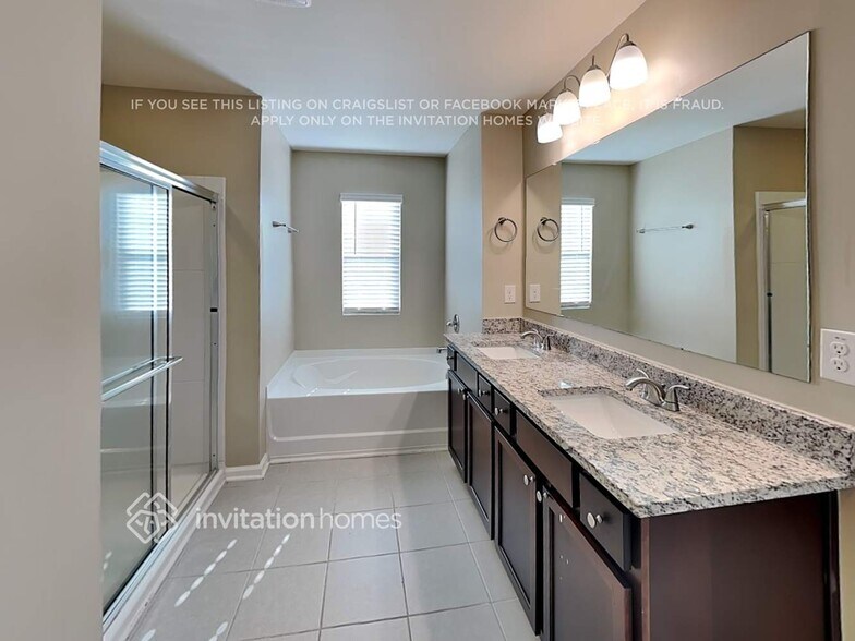 Building Photo - 956 Lilfield Ln