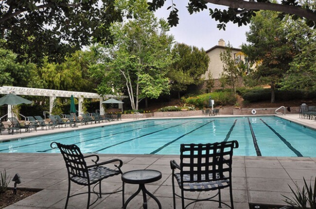 Building Photo - Simply Gorgeous 4+ BR Home with many Amenities!!!