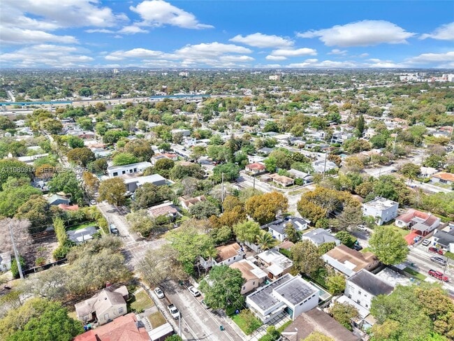 Building Photo - 299 NW 43rd St