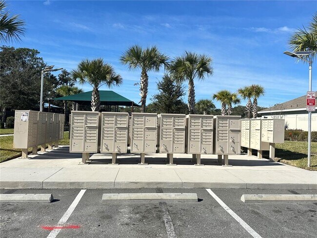 Building Photo - 2946 Canary Ave