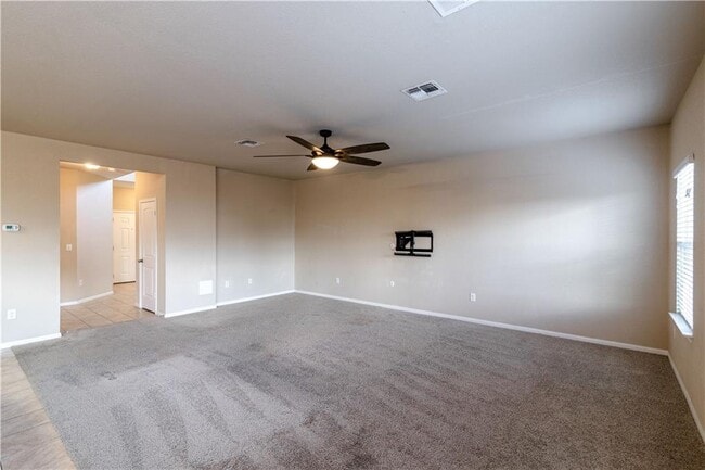Building Photo - 137 Moulins Ln