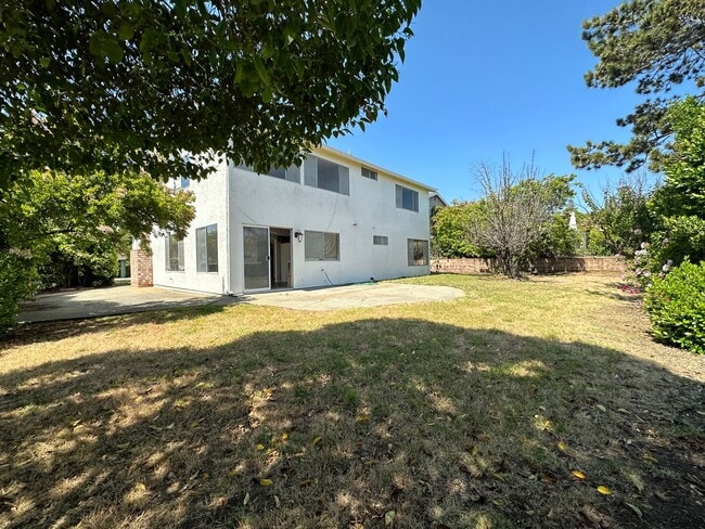 Building Photo - Benicia House in a Desired Location
