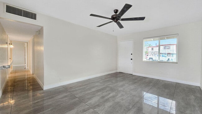 Building Photo - 1216 E Desert Park Ln