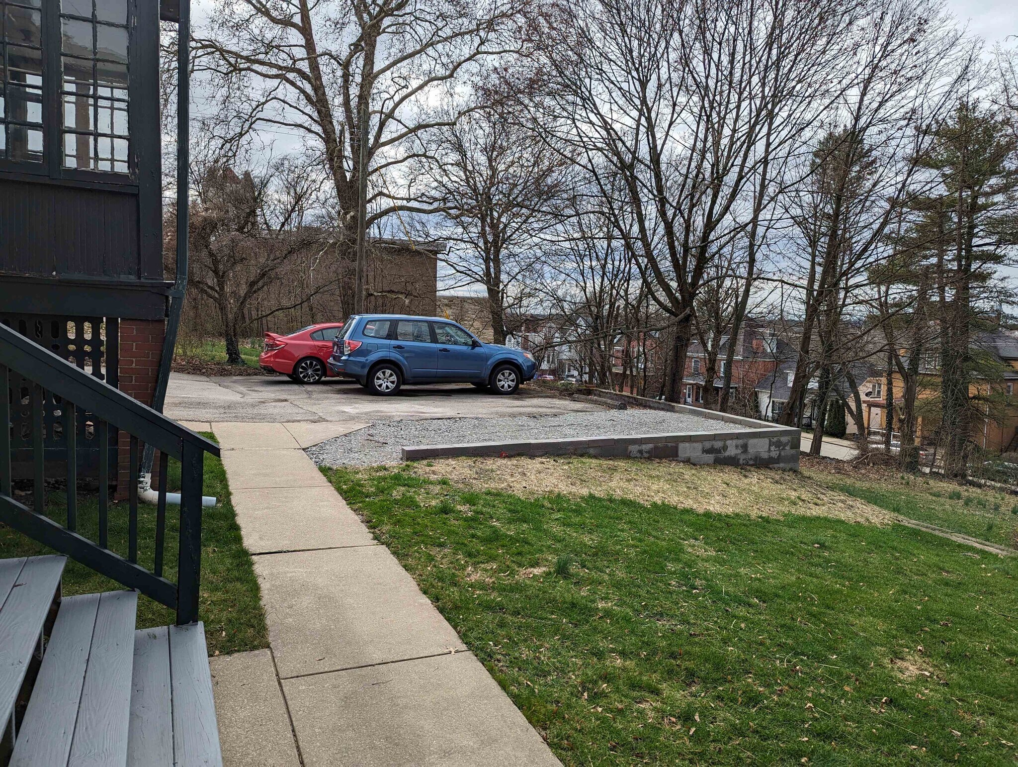 Parking Area1 - 402 N Main St