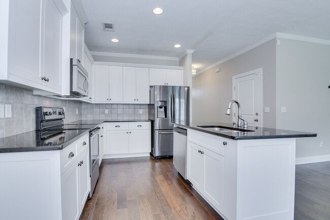 Building Photo - 407 Brantley Cove Cir