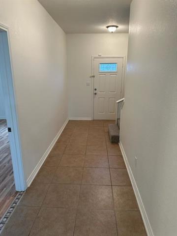 Building Photo - 3310 Silver Oaks Dr