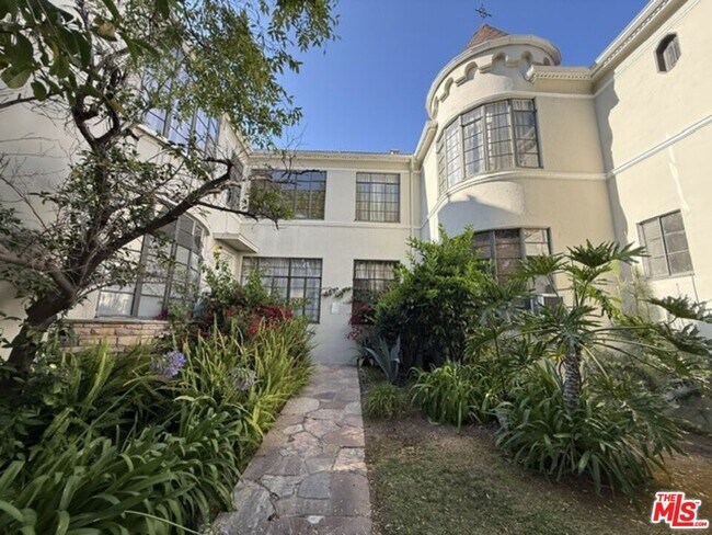 Building Photo - 4707 Finley Ave
