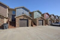 Building Photo - 1716-D Thistlewood Dr