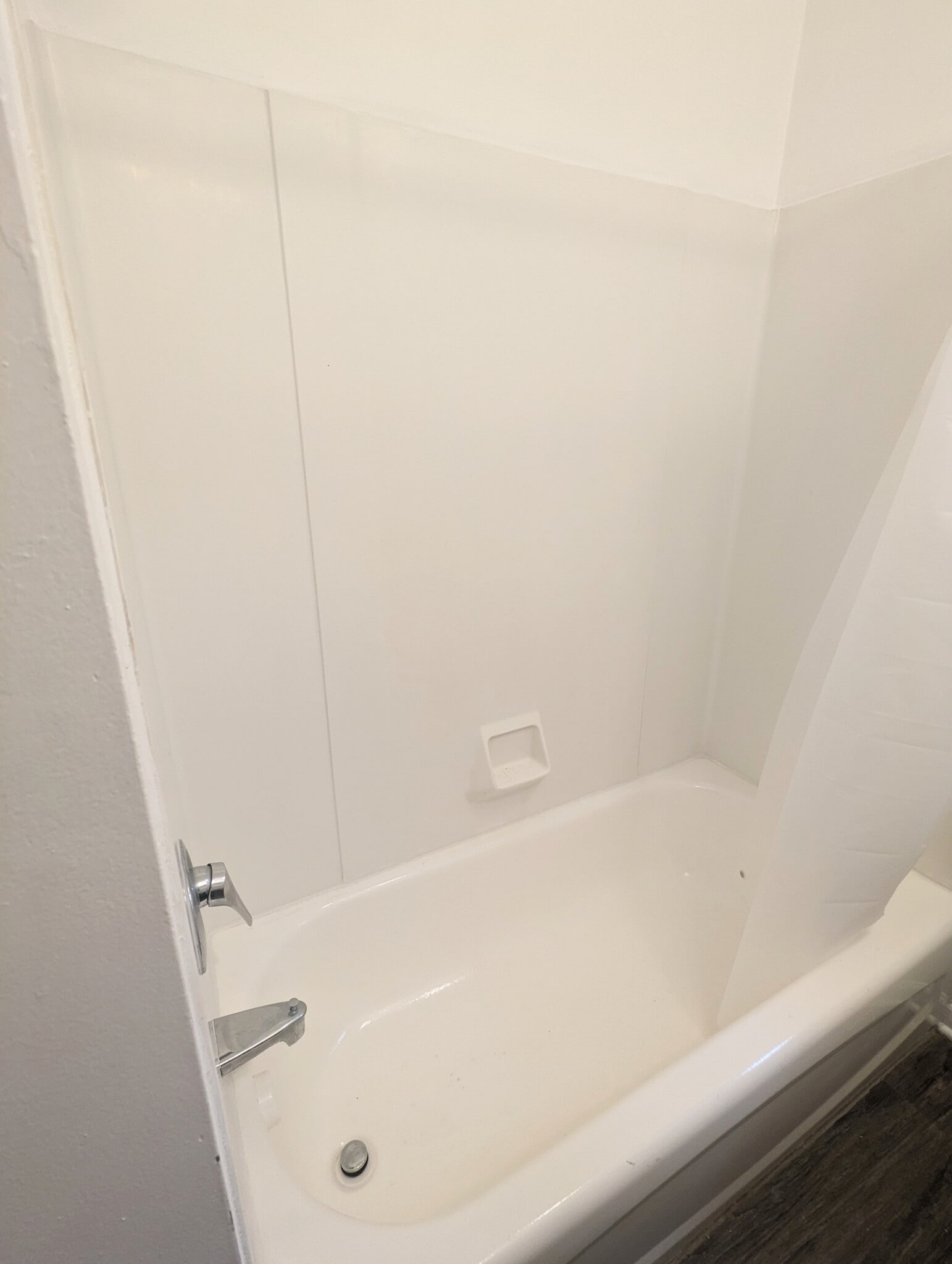 Bathroom - 14 Penelope St