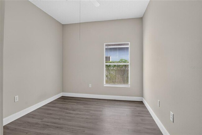 Building Photo - 121 Aurelia Ct