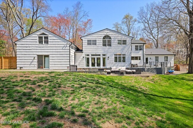 Building Photo - 10 Old Forge Rd