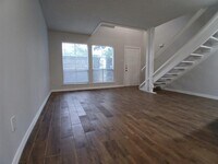 Building Photo - 4640 Country Creek Dr